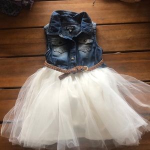 Denim and tulle toddler dress w leather belt. 3T